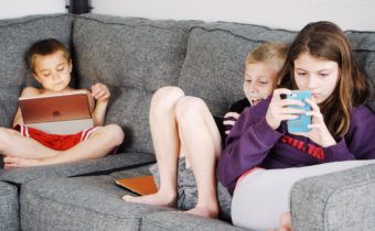 Vplyv mobilov a tabletov na naše deti
